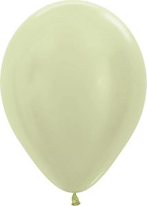 18 inch Pearl Antique White Betallatex Latex balloon by Betallic.